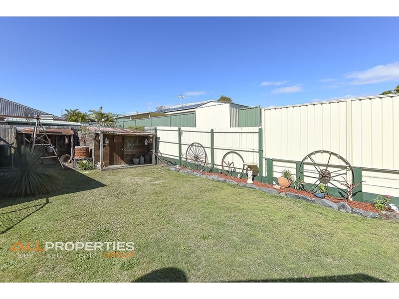 8 Standford Place, Regents Park QLD 4118