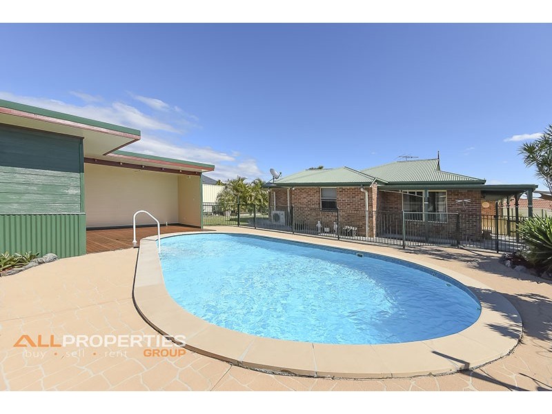 8 Standford Place, Regents Park QLD 4118