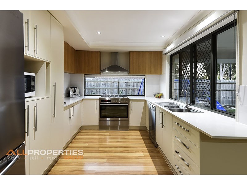 3 Knightsbridge Street, Oxley QLD 4075