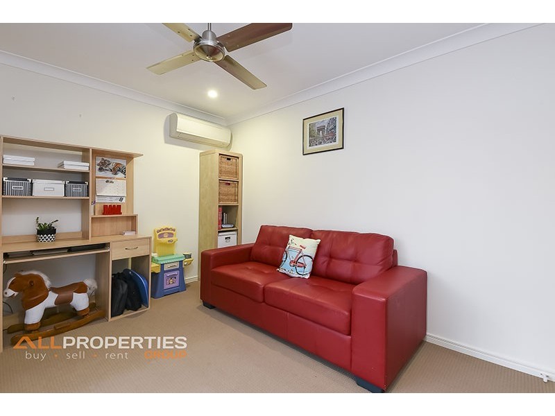 3 Knightsbridge Street, Oxley QLD 4075