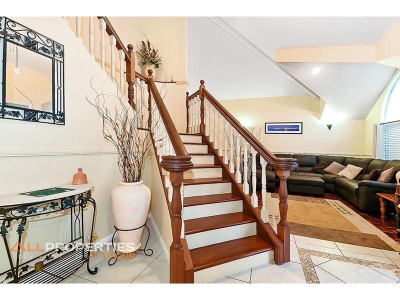 13 ARONIA COURT, Regents Park QLD 4118