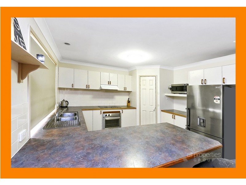 29 Solandra Circuit, Regents Park QLD 4118