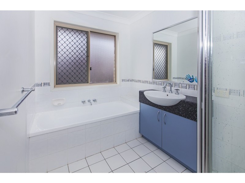 40 Broadleaf Parade, Redbank QLD 4301