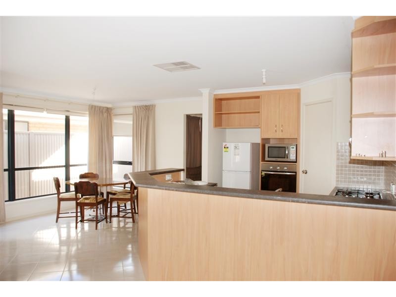 7 Kent Street, Mansfield Park SA 5012