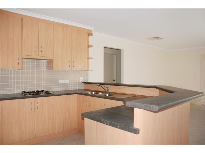 7 Kent Street, Mansfield Park SA 5012