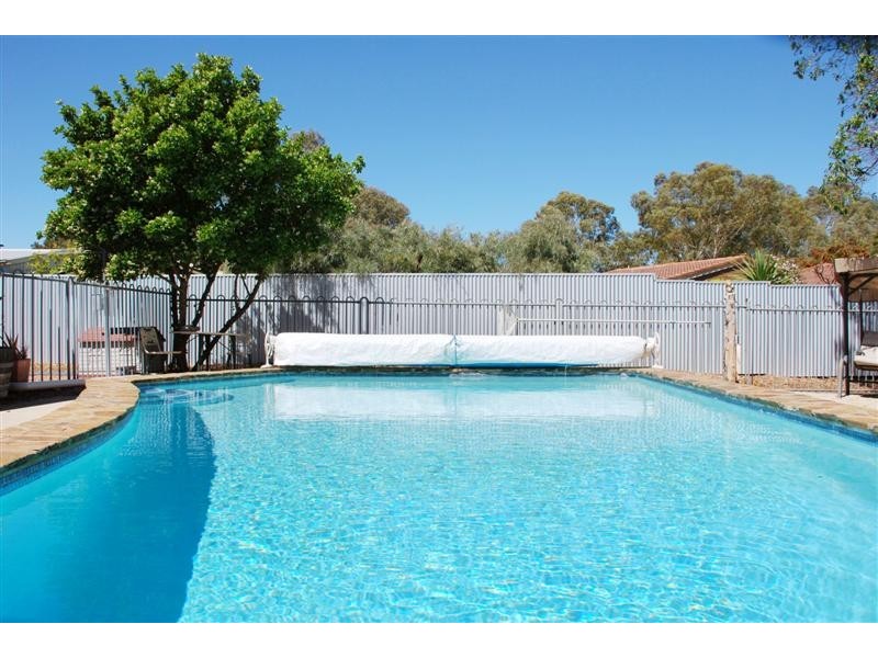 2 Victoria Drive, Modbury SA 5092