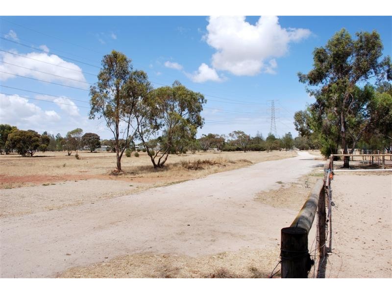 25 Alabar Crescent, Globe Derby Park SA 5110