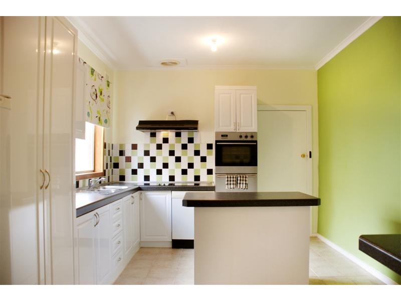 6 Kentish Road, Elizabeth Downs SA 5113