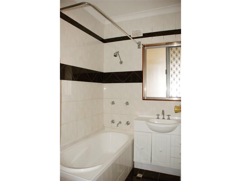 6 Kentish Road, Elizabeth Downs SA 5113