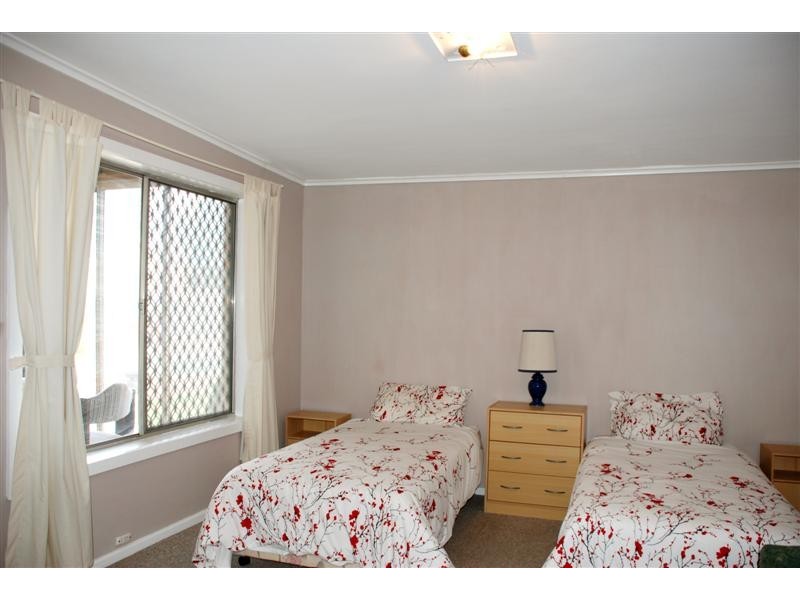 6 Kentish Road, Elizabeth Downs SA 5113