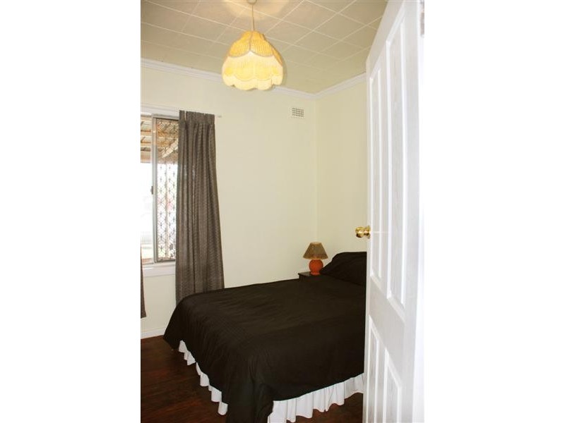 6 Kentish Road, Elizabeth Downs SA 5113