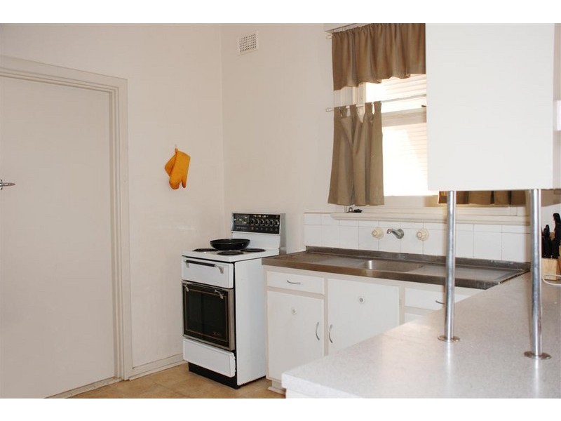 2 Frith St, Elizabeth Grove SA 5112