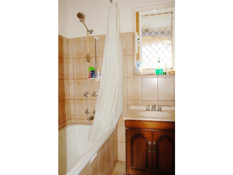 2 Frith St, Elizabeth Grove SA 5112