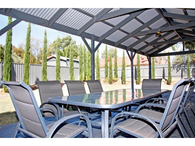 43 Foxfield Drive, Onkaparinga Hills SA 5163