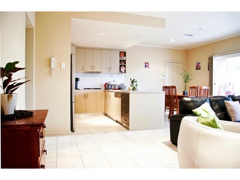 2/27 Berkeley Street, Cheltenham SA 5014