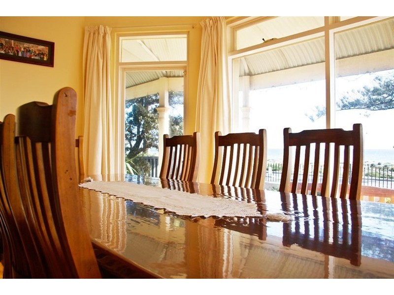 127 Esplanade, Semaphore SA 5019