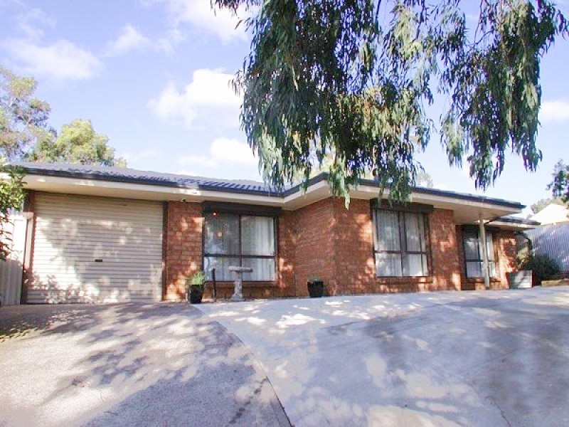 2A Redcraze Street, Aberfoyle Park SA 5159