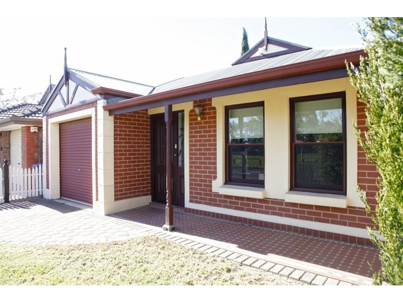 17 Burley Griffin Boulevard, Brompton SA 5007