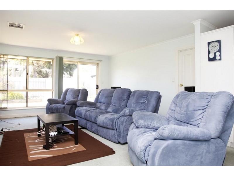 17 Burley Griffin Boulevard, Brompton SA 5007