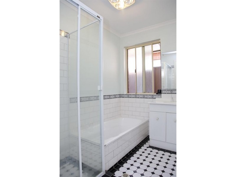 17 Burley Griffin Boulevard, Brompton SA 5007