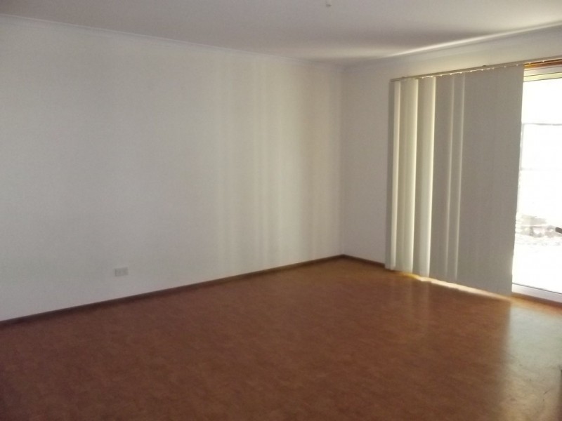 33 Irrapatana Street, Roxby Downs SA 5725