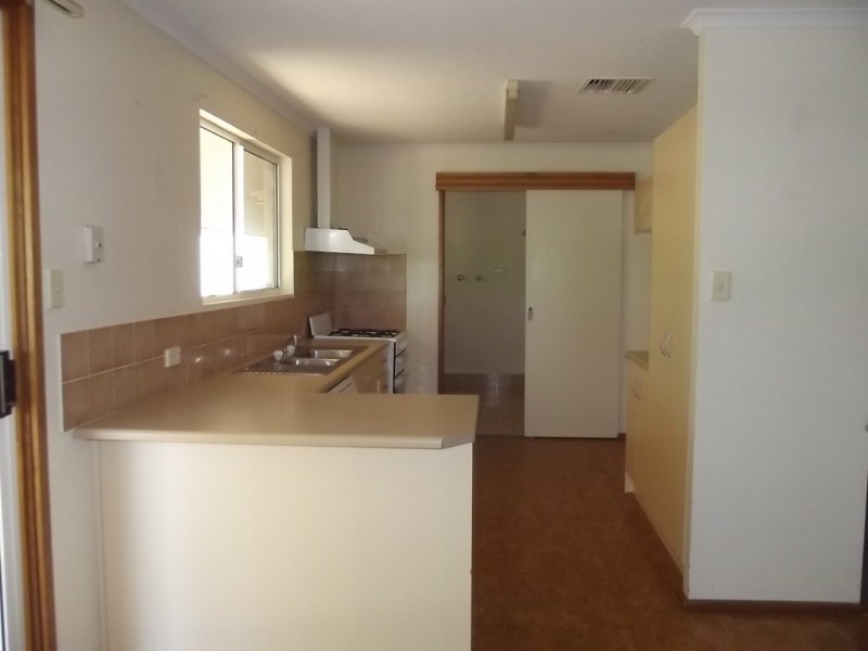 33 Irrapatana Street, Roxby Downs SA 5725