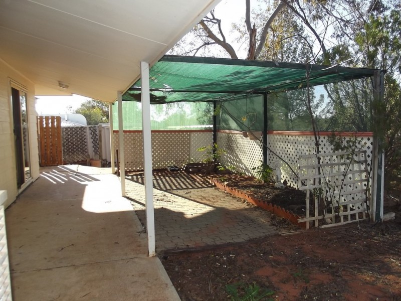 33 Irrapatana Street, Roxby Downs SA 5725