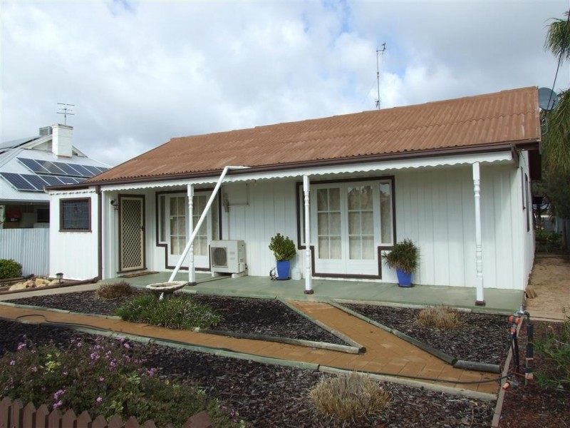 55 Tenth St, Renmark SA 5341