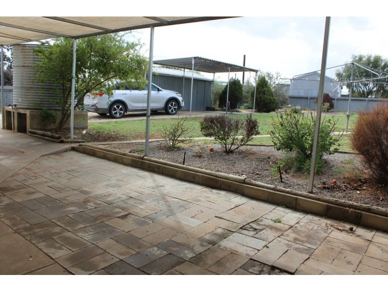 27 Tonkin Avenue, Barmera SA 5345