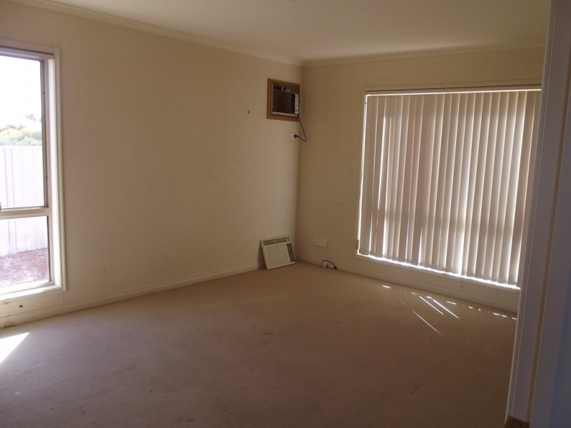 37 Tiliqua Crescent, Roxby Downs SA 5725