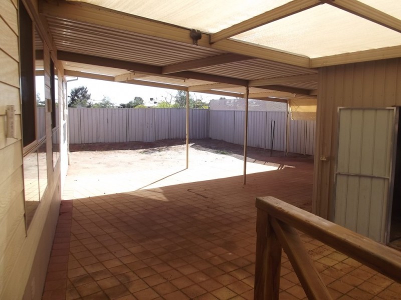 37 Tiliqua Crescent, Roxby Downs SA 5725