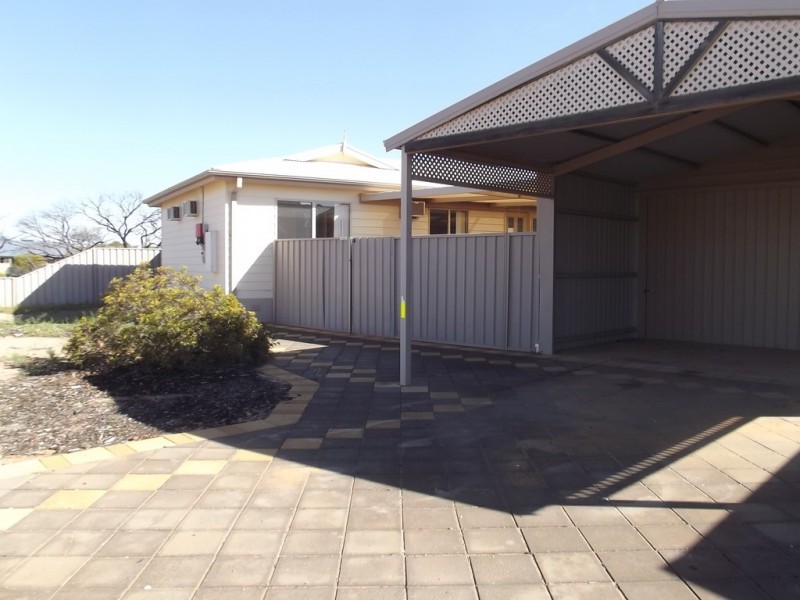 37 Tiliqua Crescent, Roxby Downs SA 5725