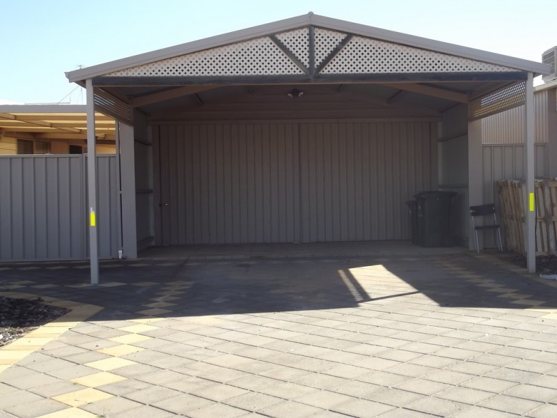 37 Tiliqua Crescent, Roxby Downs SA 5725