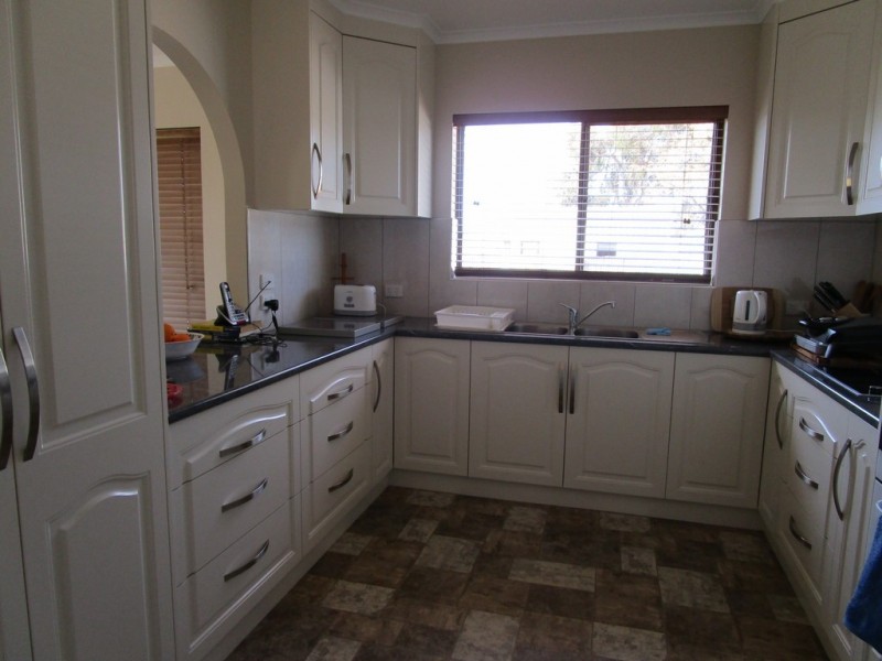 51 Colin, Loxton SA 5333