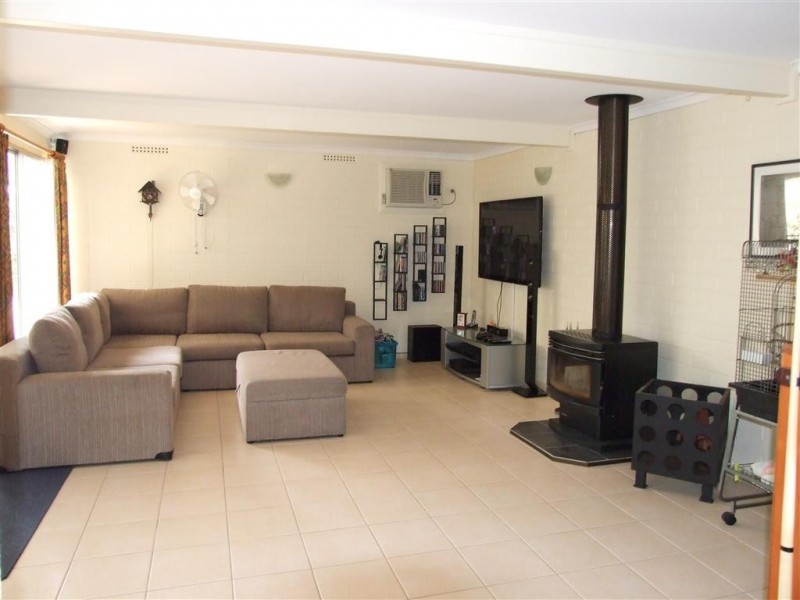 16 Twelfth St, Renmark SA 5341