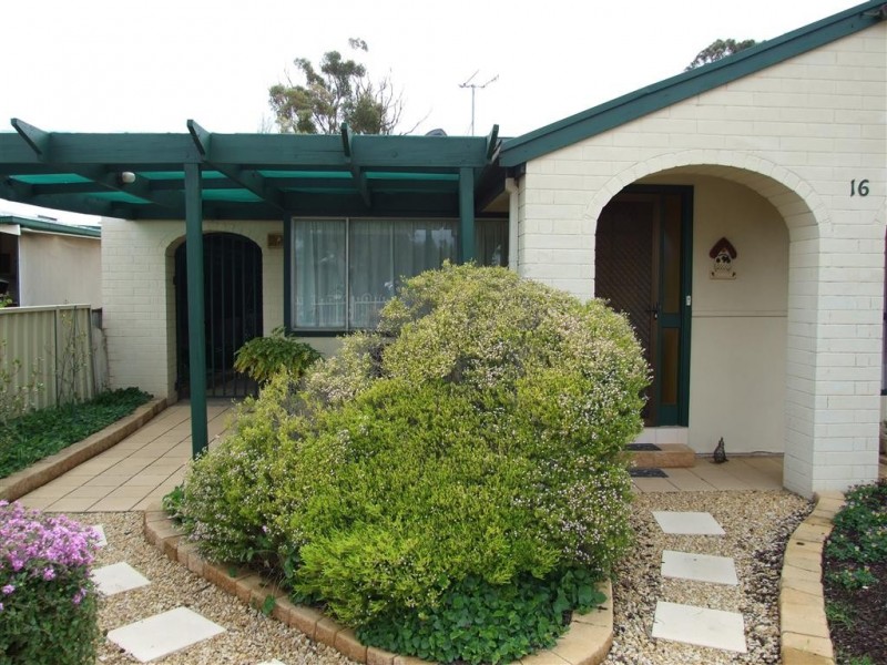 16 Twelfth St, Renmark SA 5341