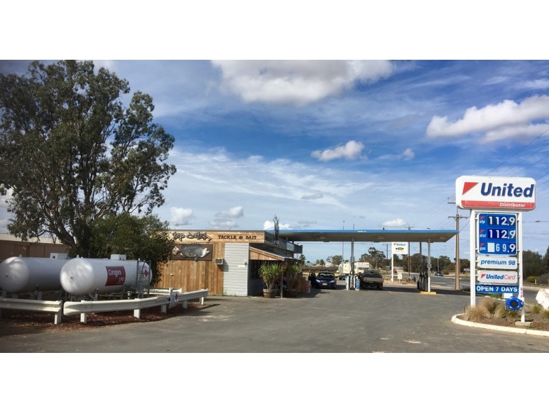 39 Sturt Highway, Barmera SA 5345