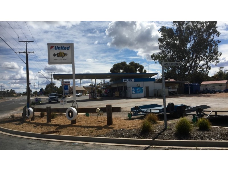 39 Sturt Highway, Barmera SA 5345