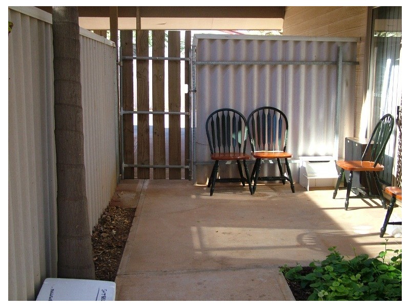 2/12 Kennebery Crescent, Roxby Downs SA 5725