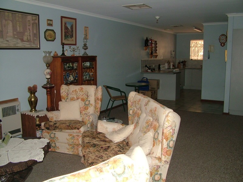 12/6  Phibbs Court, Roxby Downs SA 5725