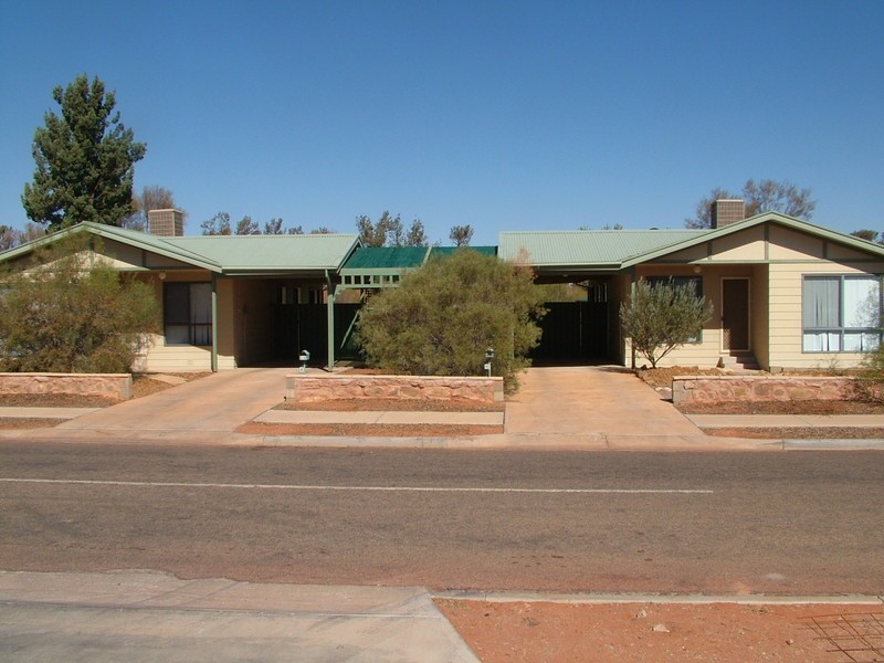 28a 28b Tiliqua Crescent, Roxby Downs SA 5725
