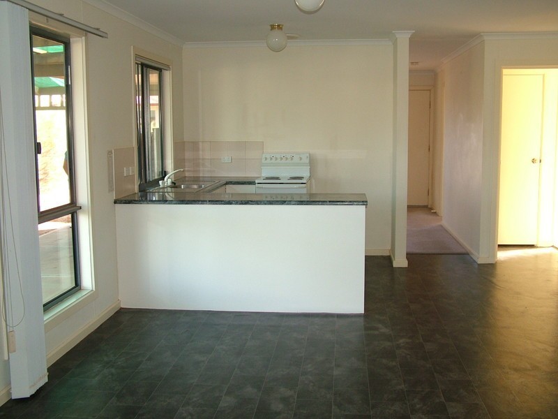 28a 28b Tiliqua Crescent, Roxby Downs SA 5725