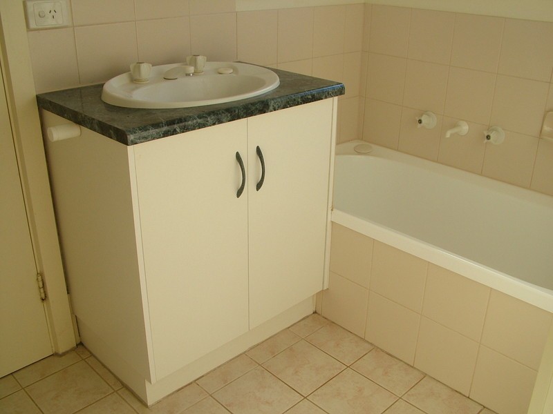 28a 28b Tiliqua Crescent, Roxby Downs SA 5725