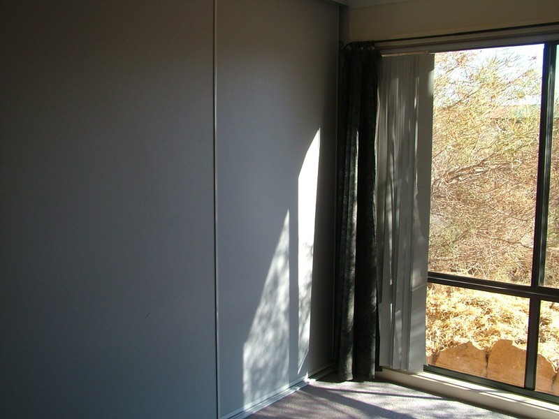 28a 28b Tiliqua Crescent, Roxby Downs SA 5725