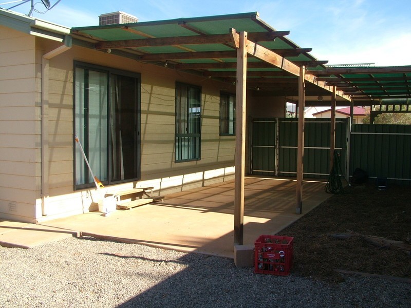 28a 28b Tiliqua Crescent, Roxby Downs SA 5725