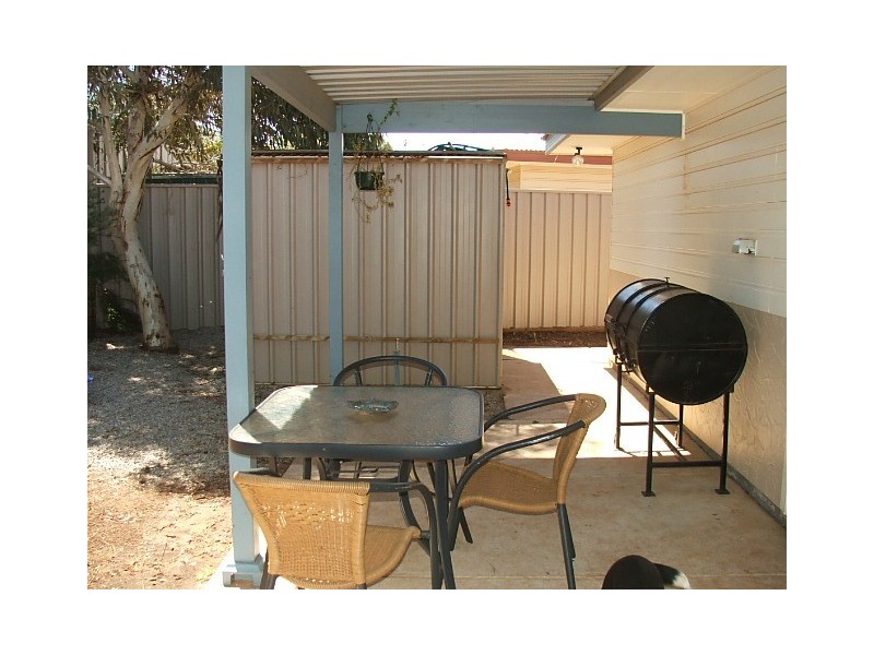6/11 Pine Crescent, Roxby Downs SA 5725