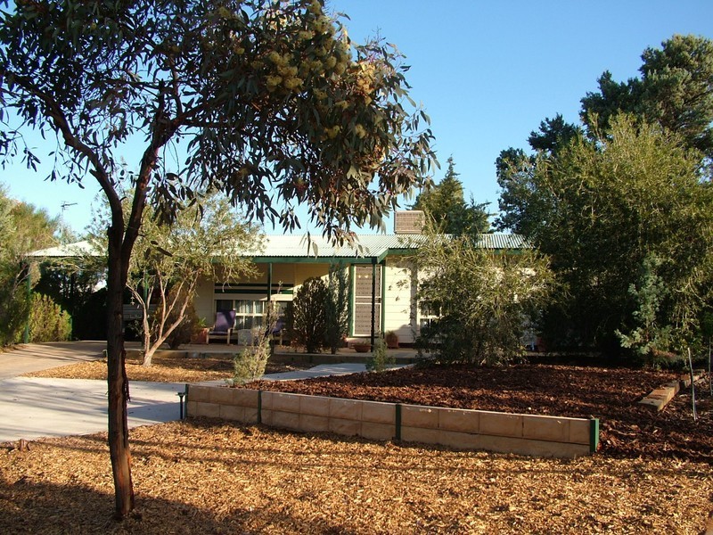 10 Irrapatana Street, Roxby Downs SA 5725