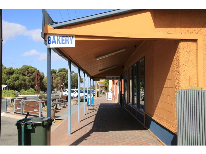 12 Railway Tce Sth, Pinnaroo SA 5304
