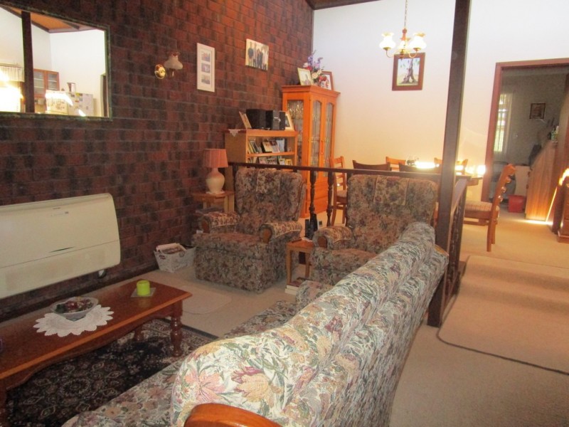 Unit 2/3 Garrard St, Barmera SA 5345