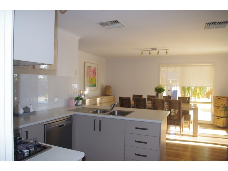 35 Quandong Street, Roxby Downs SA 5725